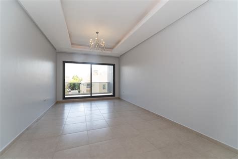 Salwa Lovely Unfurnished Three Bedroom Apartment W Balcony Horizon