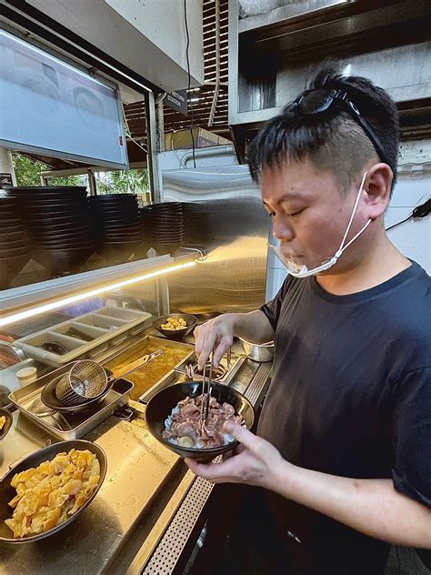 Beef noodle hawker inspired by Kym Ng’s food show took S$7,000 pay cut