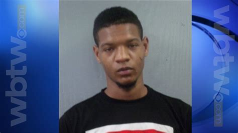 Authorities Search For Suspect After Bennettsville Man Found Shot To