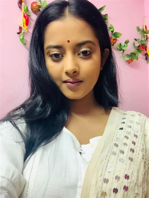 Shruti Das Biography, Age, Family & Movies - MixIndia