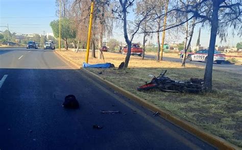 En Aguascalientes Motociclista Muri Embestido Por Una Camioneta Y