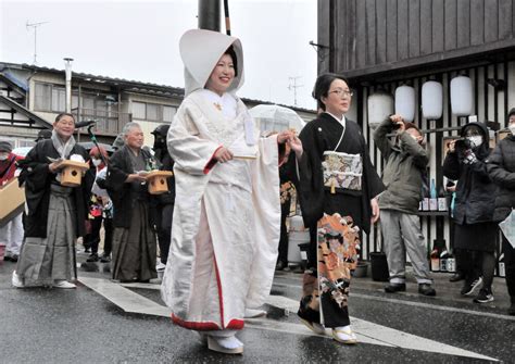 花嫁行列復活縁結び願う一歩 島田飴まつり3年ぶり開催 宮城大和 47NEWSよんななニュース47都道府県52参加新聞社と共同通信