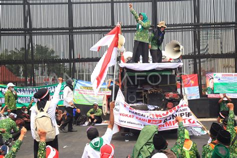 Aksi Demo Guru Inpassing Minta Diangkat Jadi ASN ANTARA Foto