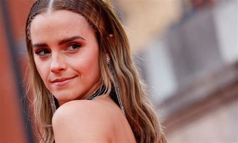 Emma Watson Criticata De Fani Dupa Ce A Imbracat O Rochie Care Parca