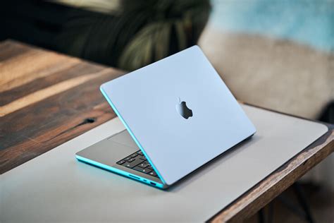 可靠分析师称 Oled 显示屏将使 Macbook Pro 更薄 Notebookcheck News