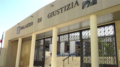 Tentata Violenza Sessuale Su Una Ragazzina Condannato Insegnante Di