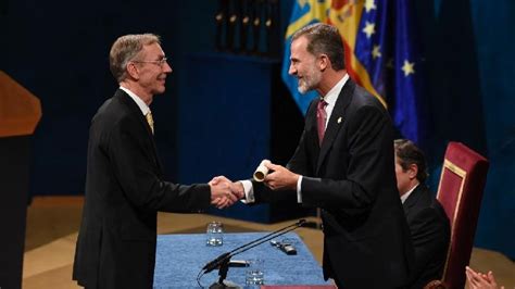 Gana sueco Svante Pääbo Nobel de Medicina por sus descubrimientos sobre