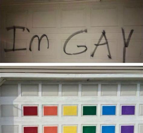 Fam Lia Pinta Port O Nas Cores Do Arco Ris Em Resposta A Picha O Homof Bica Gay