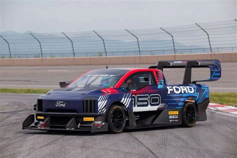 Here S How The Ford F Lightning Supertruck Makes Hp