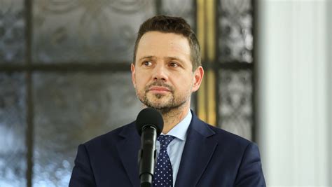 Wybory Prezydenckie 2020 Sondaż Duda Hołownia I Trzaskowski Na Podium Wiadomości