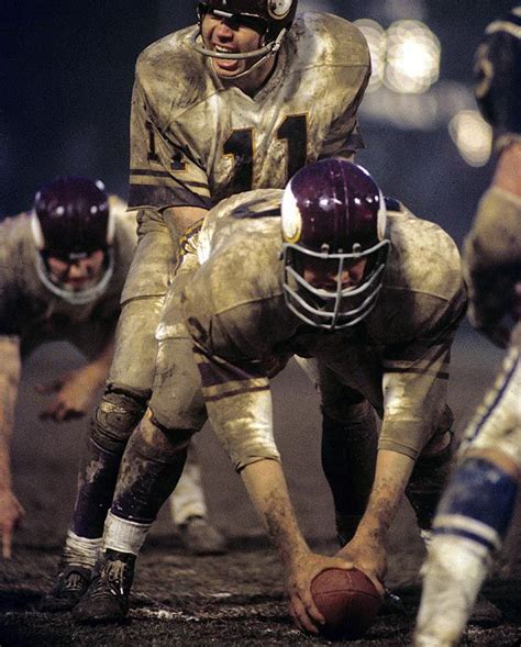 Mick Tingelhoff Center In Years With The Vikings Tingelhoff