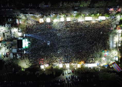 Ullum Y Su Espejo Los Decadentes La Rompieron En El Regreso Del Festival