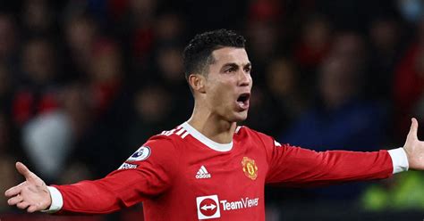 Cristiano Ronaldo pète un plomb à cause d un arbitre grosse sanction