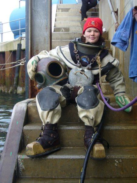 Hard Hat Diving Photos Leviathan International