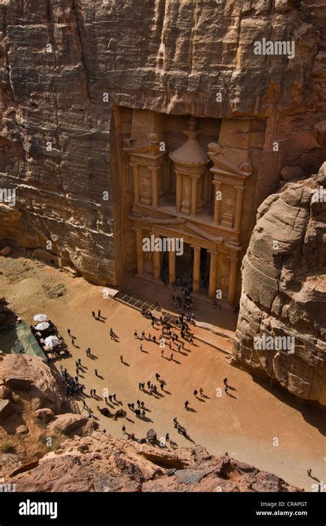 Petra Al Khazneh Hi Res Stock Photography And Images Alamy