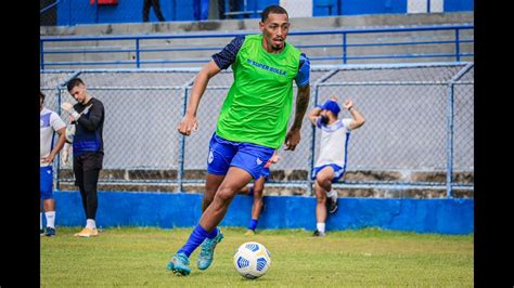 Coletiva E Treino Atacante Rafael Furtado E Lateral Direito Ryan