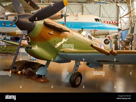 Avro anson interior hi-res stock photography and images - Alamy