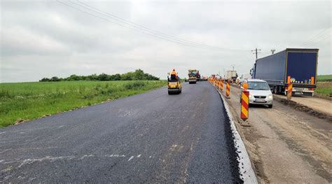 Se Deschide Traficului Primul Segment Asfaltat Pe Drumul Care Leaga