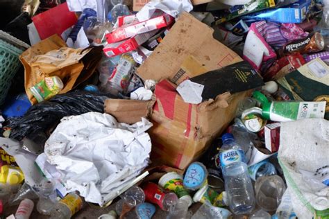 Cara Mengatasi Sampah Plastik Yang Benar Mesin Pencacah Plastik