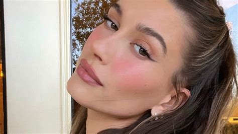 Sun Kissed Blush Is Summers Prettiest It Girl Approved Makeup Trend See Pics Glamour Uk