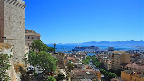 Cagliari Sardiniens Hauptstadt Verspr Ht Mediterranes Flair