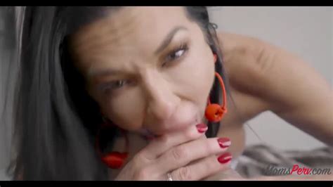 Suckle In Your Mom S Tits Son Veronica Avluv Maturetube Cc