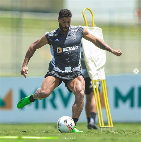 Former Brazil Star Hulk Shows Off Lean And Chiselled Physique After