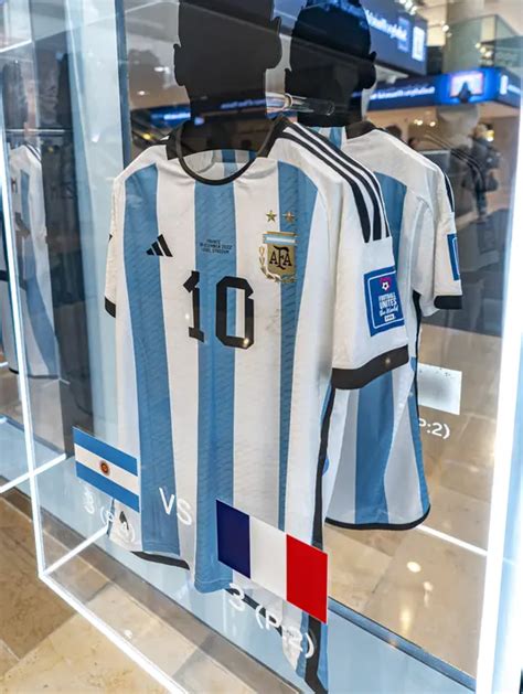 Jersey Juara Piala Dunia 2022 Milik Lionel Messi Dilelang Ini Harganya