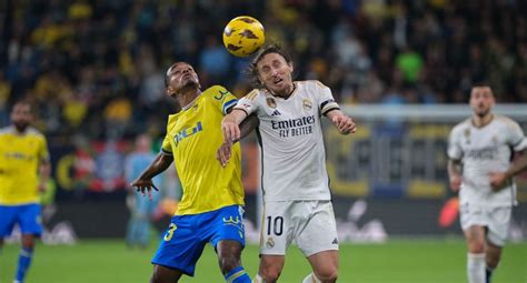 Real Madrid 2 Cádiz 0 resumen goles y resultado del partido de