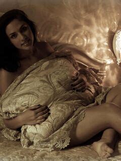 Sexy Brunette Kantata Shows Her Round Booty And Nicely Shaved Nub Between Legs