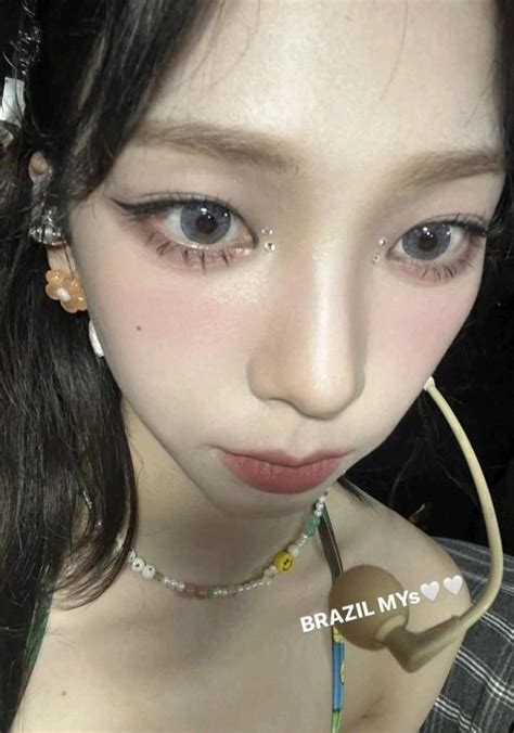 karina  cantik  artis