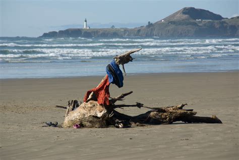 Newport Oregon The Veiw To Yaqina Head Lighthouse Bob Bennison Flickr