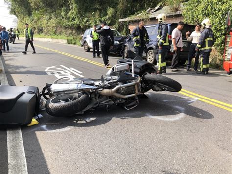 警車北宜過彎失控 撞2車3人傷 社會 自由時報電子報