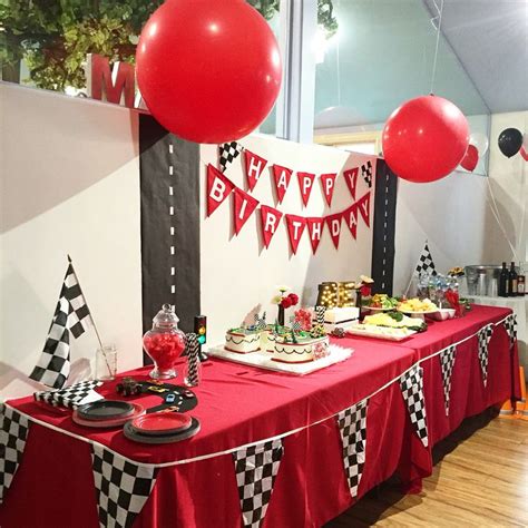 Cars Theme Table Decor By Snooknuk Fiesta De Disney Cars Fiestas