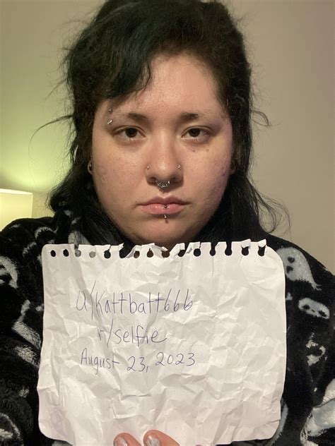 26 F Verification Selfie R Selfie