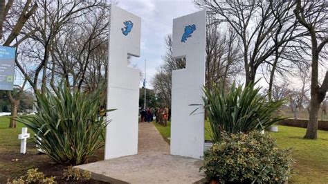 Pusieron En Valor El Cenotafio En El Cementerio Parque Y Homenajearon A