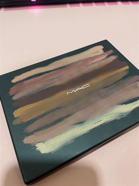 Mac Art Library Nude Model Beauty Personal Care Face Makeup On