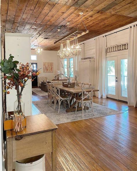 Farmhouse-style Dining Room Lighting Ideas - Soul & Lane