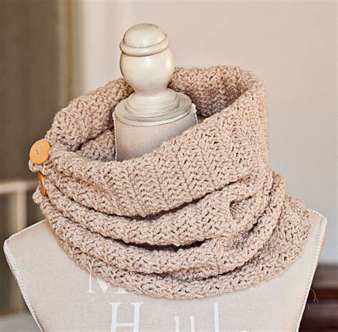 Crochet Pattern Herringbone Gathered Cowl With Buttons Etsy Cowl