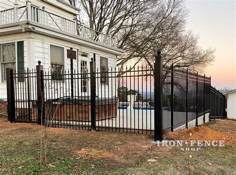 6ft Tall Classic Style Infinity Aluminum Fence In Traditional Grade Iron Fence Shop