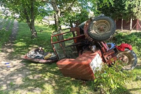 Wypadek ciągnika rolniczego w Soninie