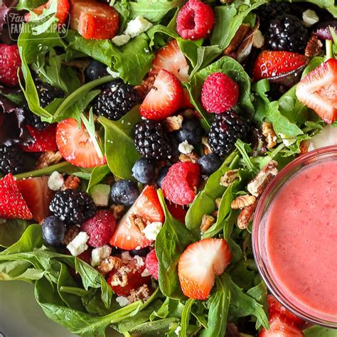 Nuts About Berries Salad: Zupas Copycat