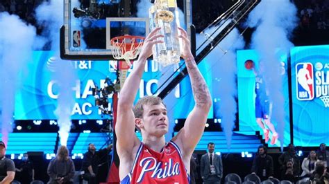 Philadelphia Fans Crowd Streets To Celebrate Mac Mcclungs Dunk Contest