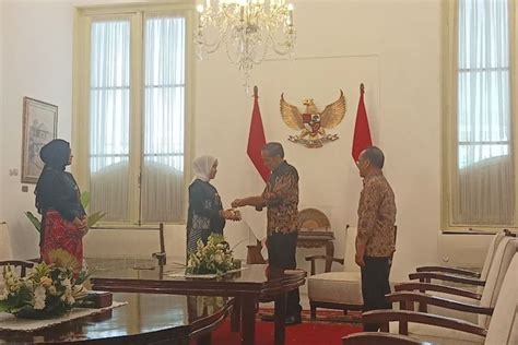 Foto Bertemu Jokowi Di Istana Putri Ariani Tunjukkan Golden Buzzer