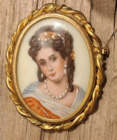 Broche en porcelaine de Limoges Paris cadre doré vintage Kaufen