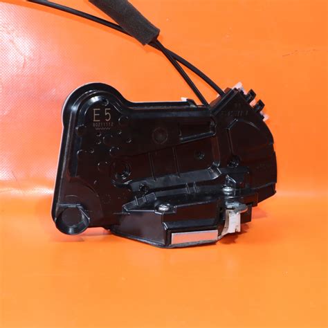 TOYOTA CAMRY DOOR LOCK ACTUATOR RIGHT FRONT 2018 2019 2020 2021 69030