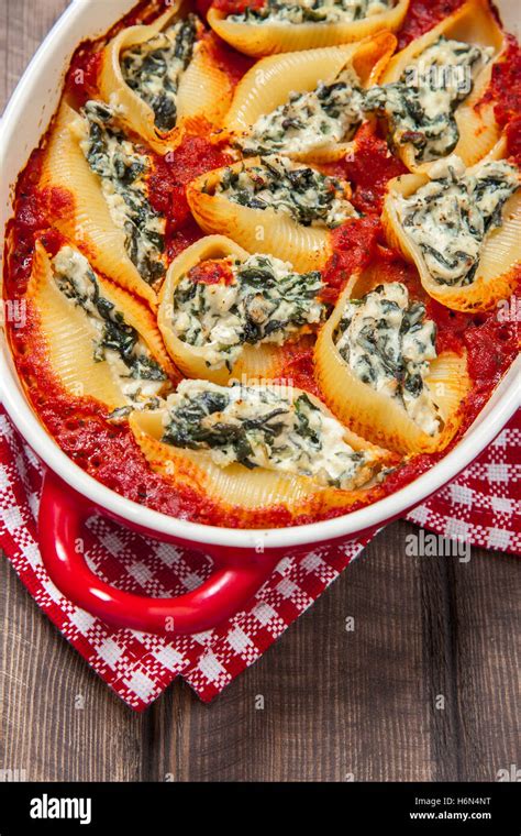 Stuffed Pasta Shells With Spinach Ricotta Stock Photo Alamy