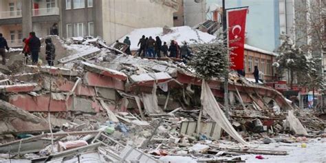 Earthquake destroys Roman castle in Turkey - Raw Story