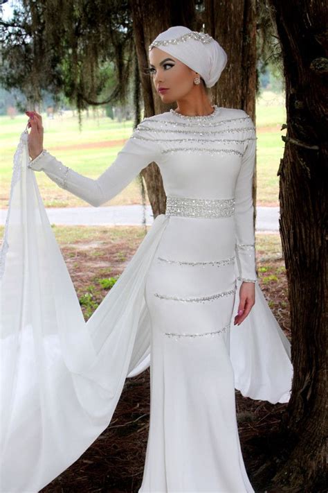 Her Turban And Dress Coordination Is On Point Model Photo Shoot