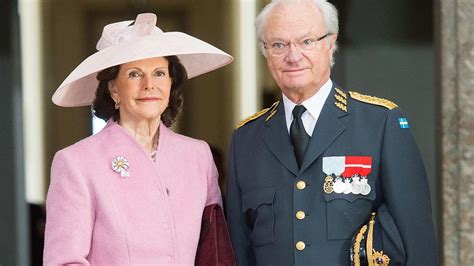 Sweden S King Carl Xvi Gustaf And Queen Silvia Pay Tribute To Late